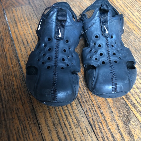 Nike Sandals - Picture 2 of 5